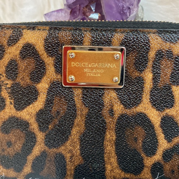Dolce & Gabbana WOC - Picture 3 of 8